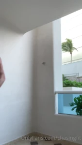 When your roommate didn t realize you were taking nudes