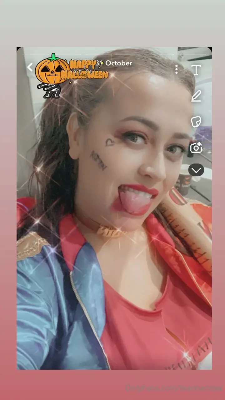 Ugh i ordered my halloween costume and it was supposed to arrive today 