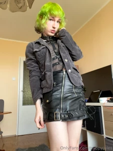 Hey wanna go to a rave with me part 1