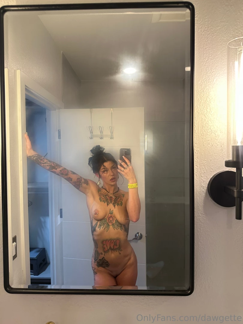 Guys last chance to see my boobies natural message me today only for a 