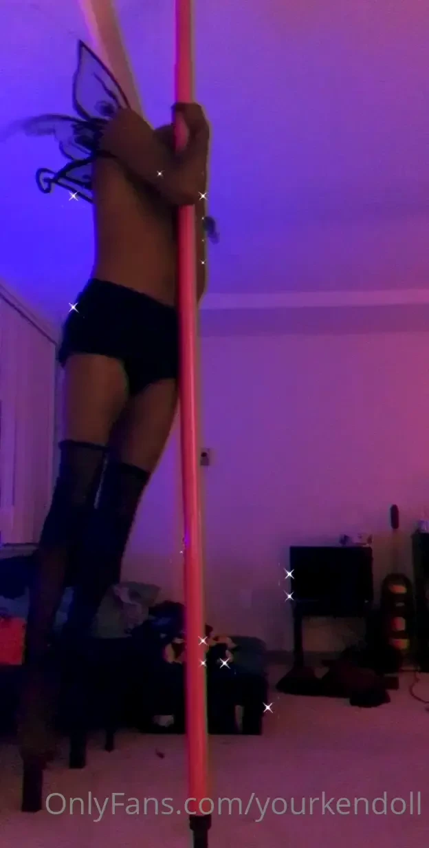 Should i start posting more xxx content well tip me and let me know 