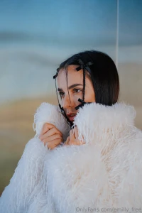 In every moment i discover my beauty and femininity i share my energy