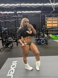 Could you spot me whilst i squat please