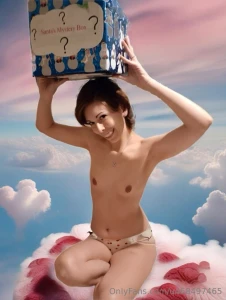 Private model photos help me raise some cash for rent part 1