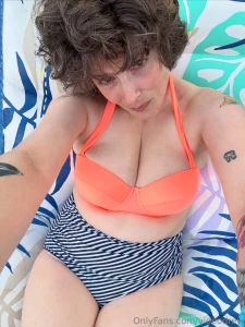 Fun fact about me i love pools but hate getting wet unless the water part 1