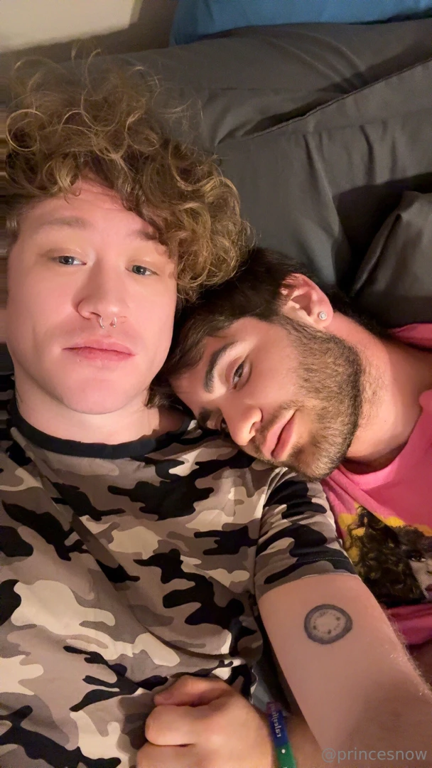 Here is a back log of my nudes and other items a threesome me topping 