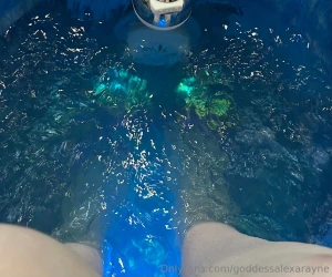 Today i got my first manicure and pedicure since being home from the part 3