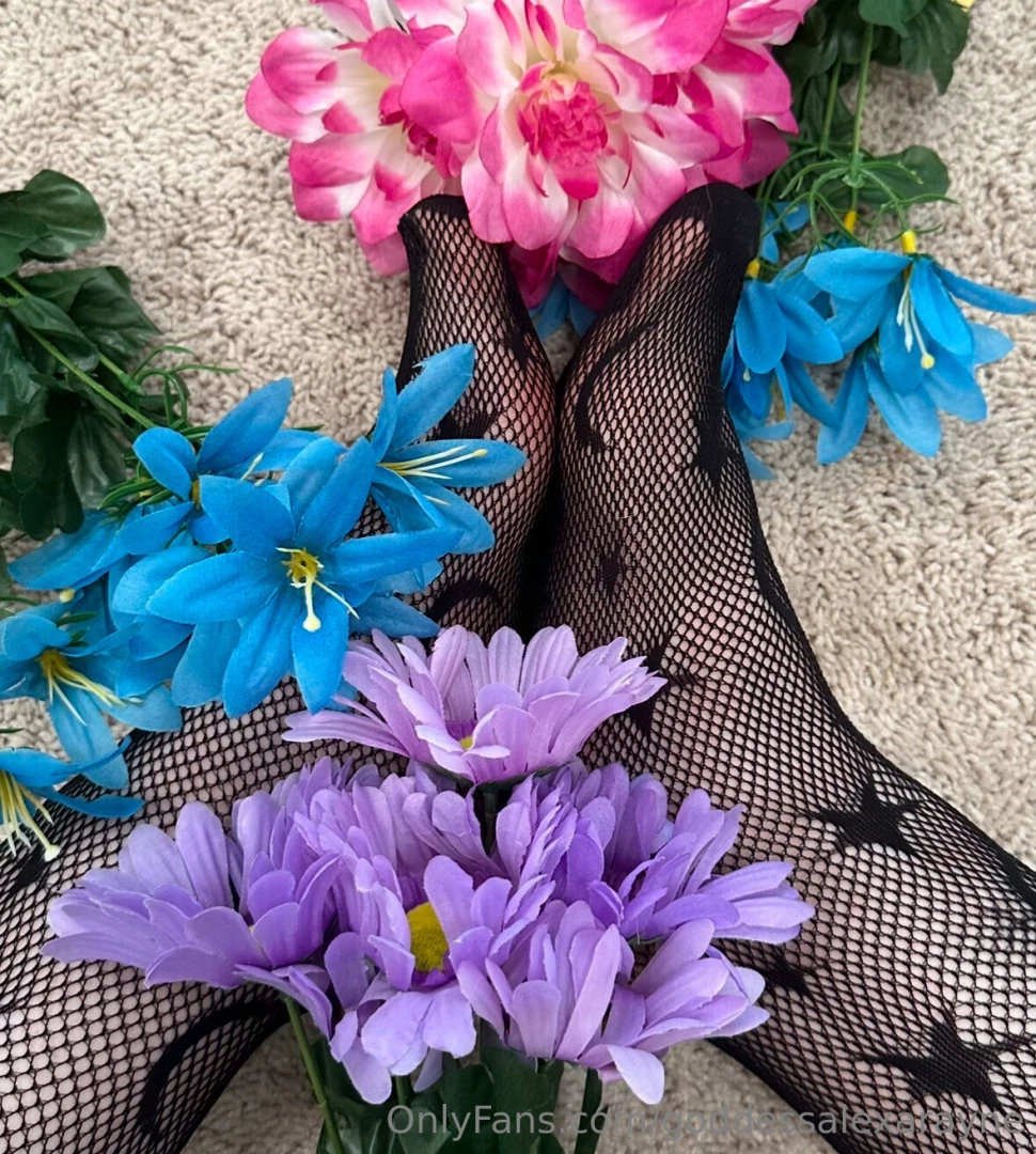 Sneak peek from my newest photo set 