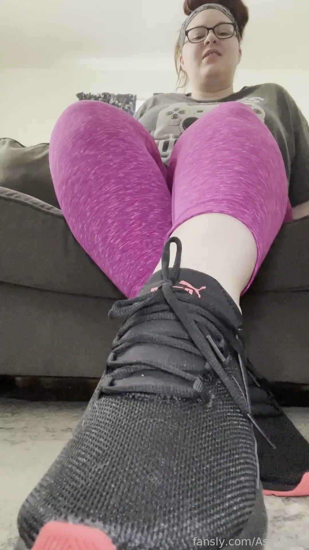 Sweaty feet for you to worship 
