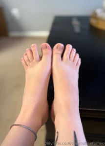 Thinking of my feet lovers lots today