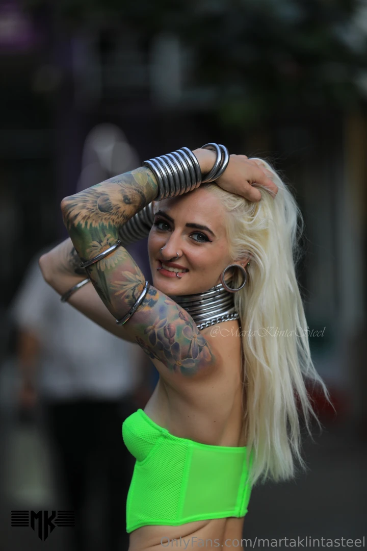 Conquering leeds in my neon and steel outfit part 1 