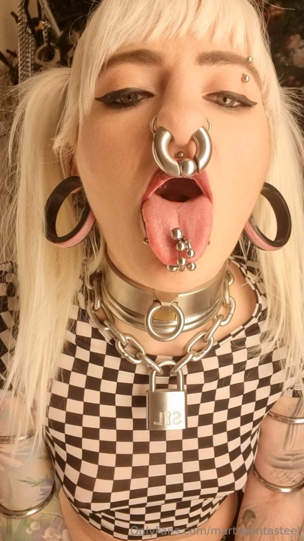 20 min of my stretched tongue piercing exploration how much can fit in part 1 