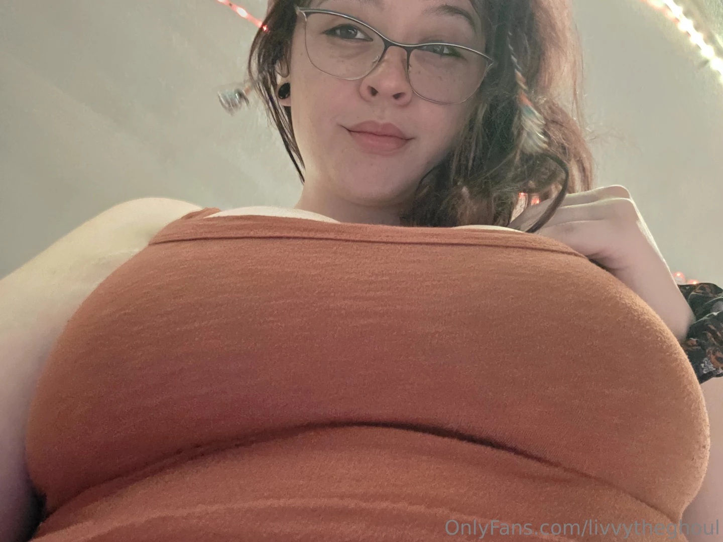 Been having a stressful day but at least my boobs are still massive 
