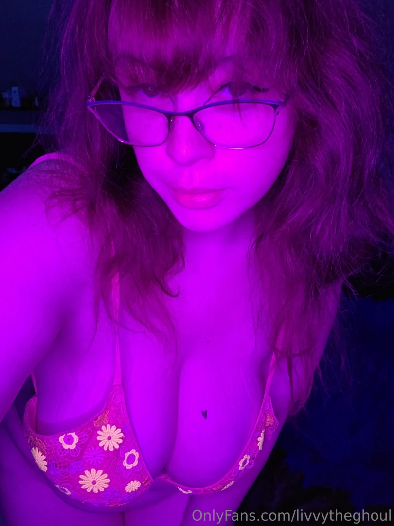 I can be your pretty rave girl part 1 
