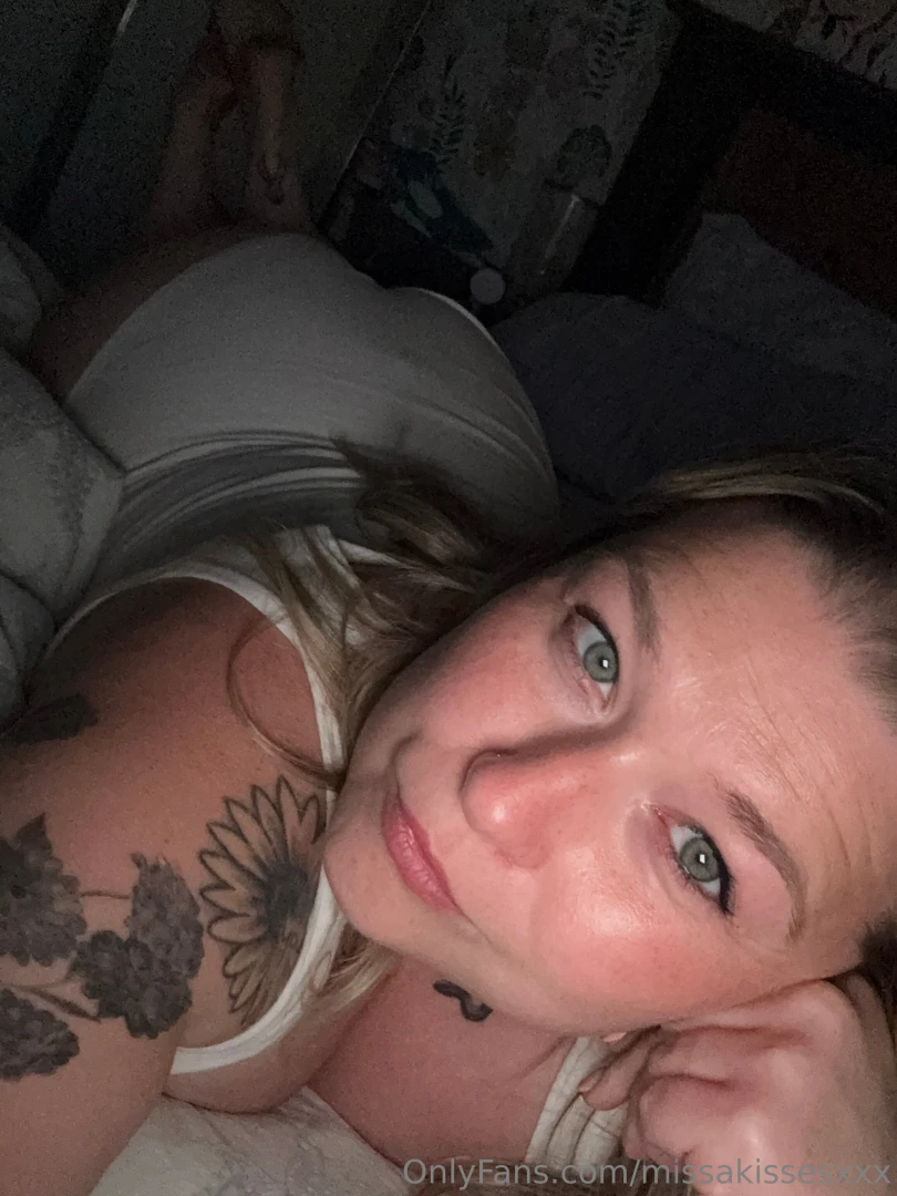 Ittttttsssssssssss a momma bedtime 