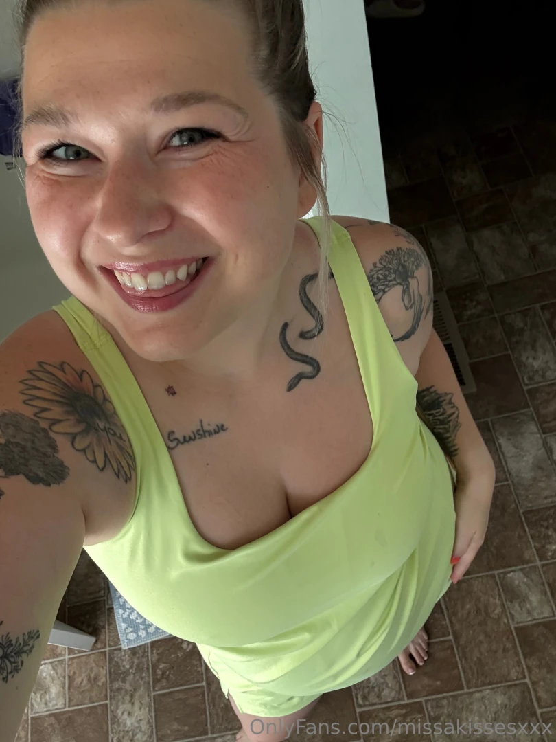 She s giving summer good morning are you feeling the summer glow part 2 