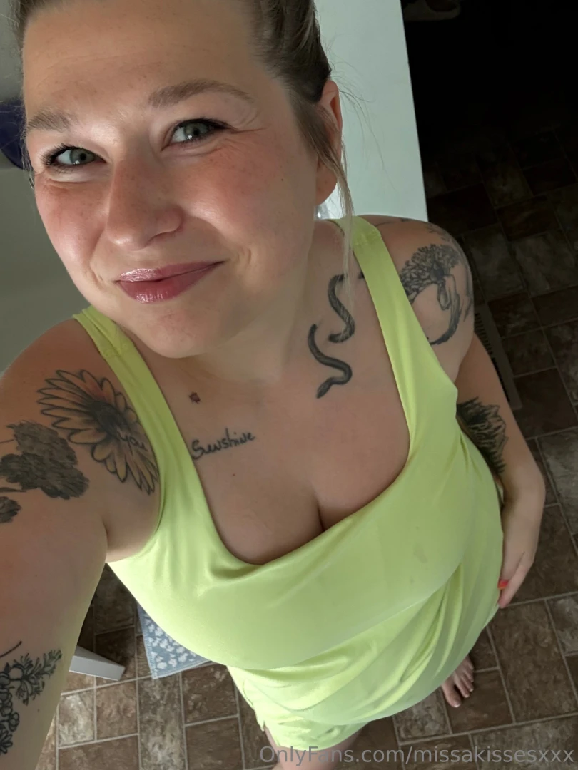 She s giving summer good morning are you feeling the summer glow 