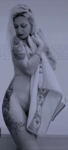 Buon santo stefano io sono online tesoro mio pronta a soddisfare i