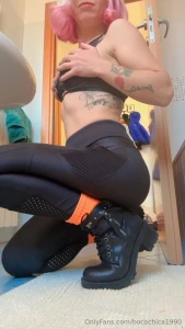 Nuovo gioco per te porcellino indovina il numero dei miei tatuaggi e