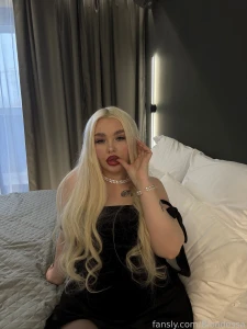 I really liked the evening outfit and makeup would i get your part 1