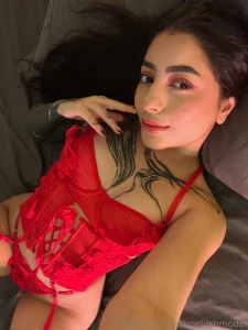 Red or black lingerie which one suits me best and which one best