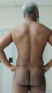 Happy hump day beard musculardaddy gay feet gaycruising beardgay part 4