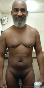 Tummy tuesday beard musculardaddy gay feet gaycruising beardgay part 4