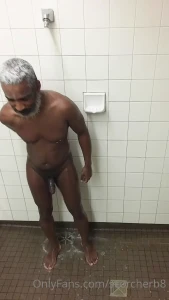 Showering saturday beard musculardaddy gay feet gaycruising beardgay
