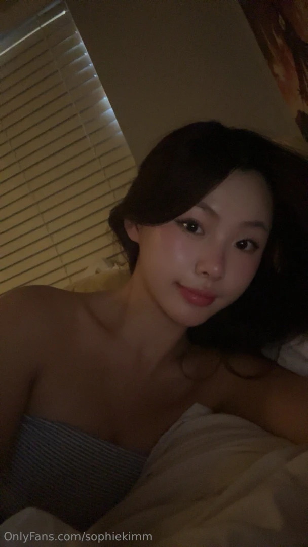 Hi guys i was so sick the past week and customs just kept piling up so 