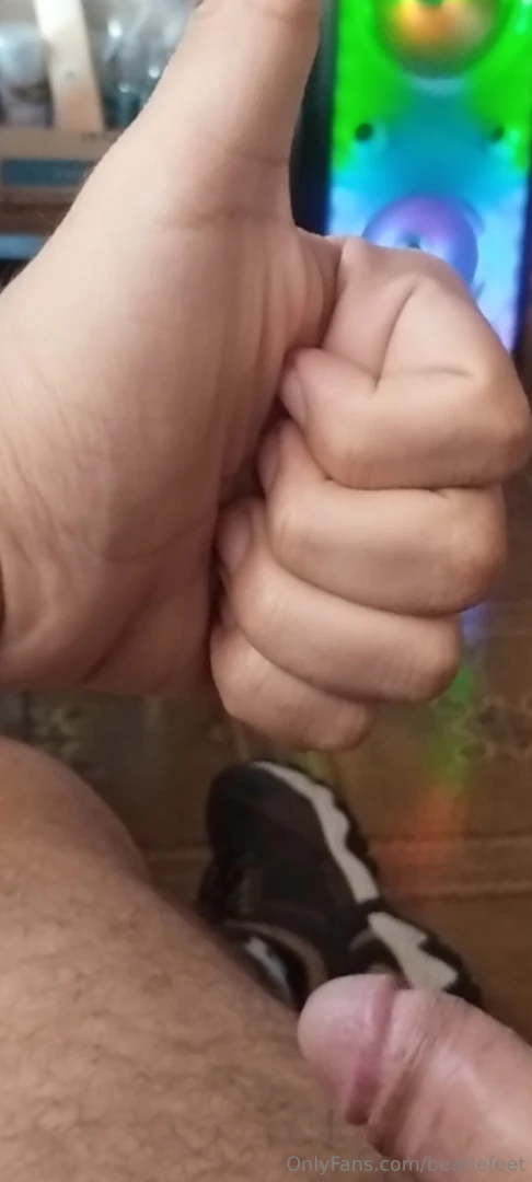 Hi babies here i am listening to music with my drooling little bear 