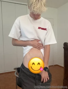 Wanna see more of me without undies come to my vip page