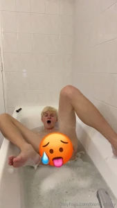 Watch me first time fingering and playing with my virgin ass i was part 1