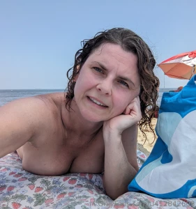 A couple last pix from the beach i m beached out for a bit lol