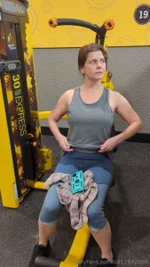Back to the gym i think i m addicted to it lol i don t look like this