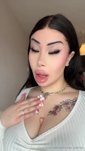 I wanna chew on a no shadeeee