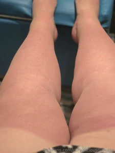 Proof that even the sun couldn t resist these thick thighs part 4