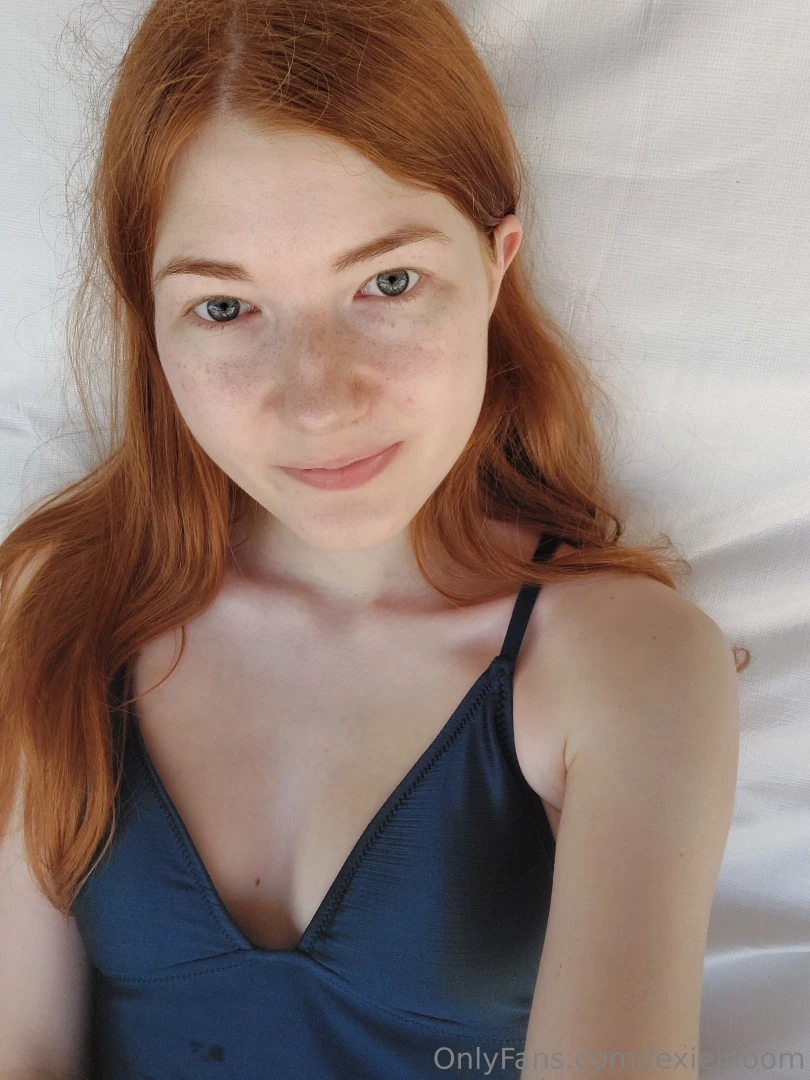 I m in my bed and i m waiting for you 