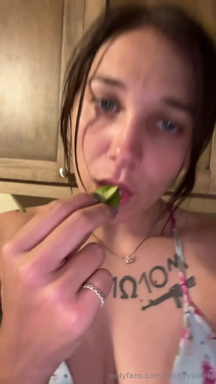 I love me some fruit 