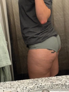 Side profile part 34