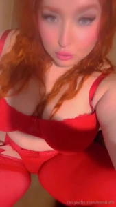 Kiss me baby right here