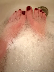 My feet are throbbing baby what i wouldn t do for a foot rub right now