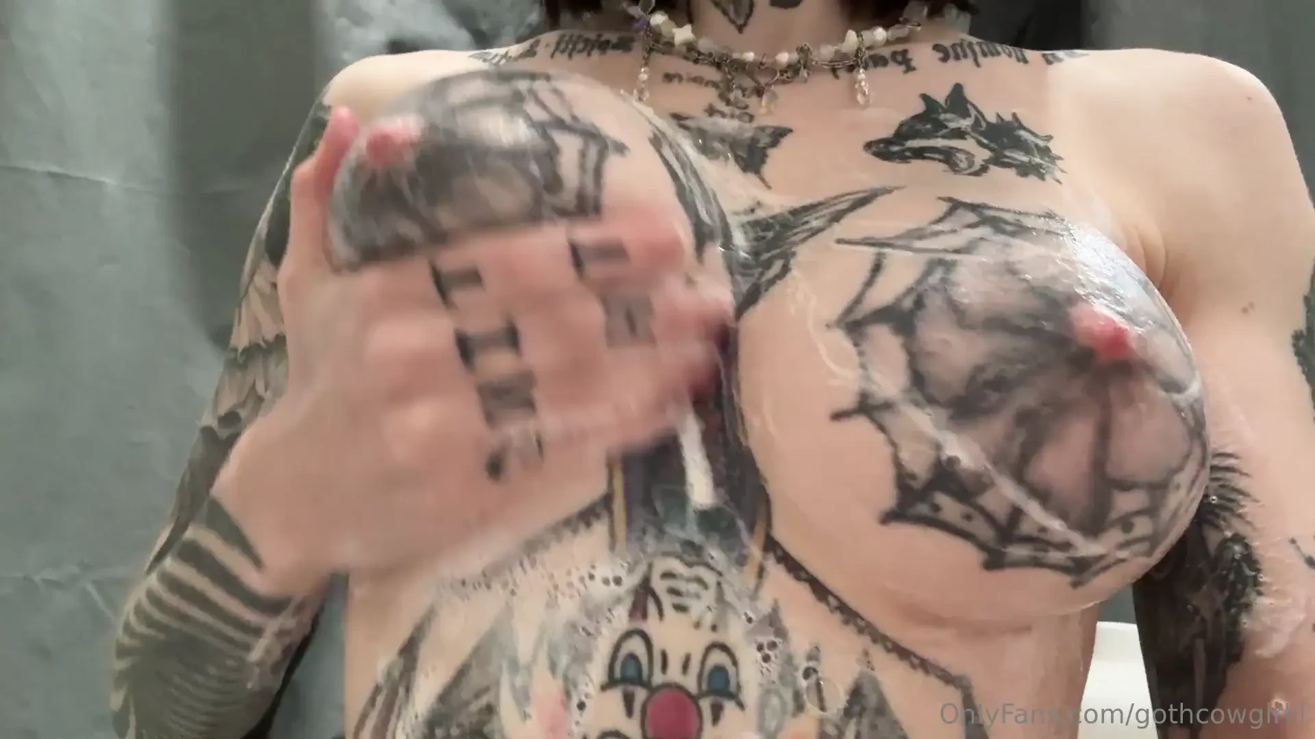 As promised posting a soapy titty video since your gf wont send you 