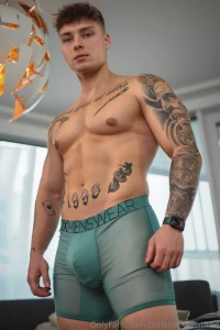 This bulge s got a mind of its own and it s thinking about you