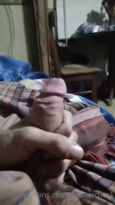 Discreetly entertaining myself while my friend and i watched a movie