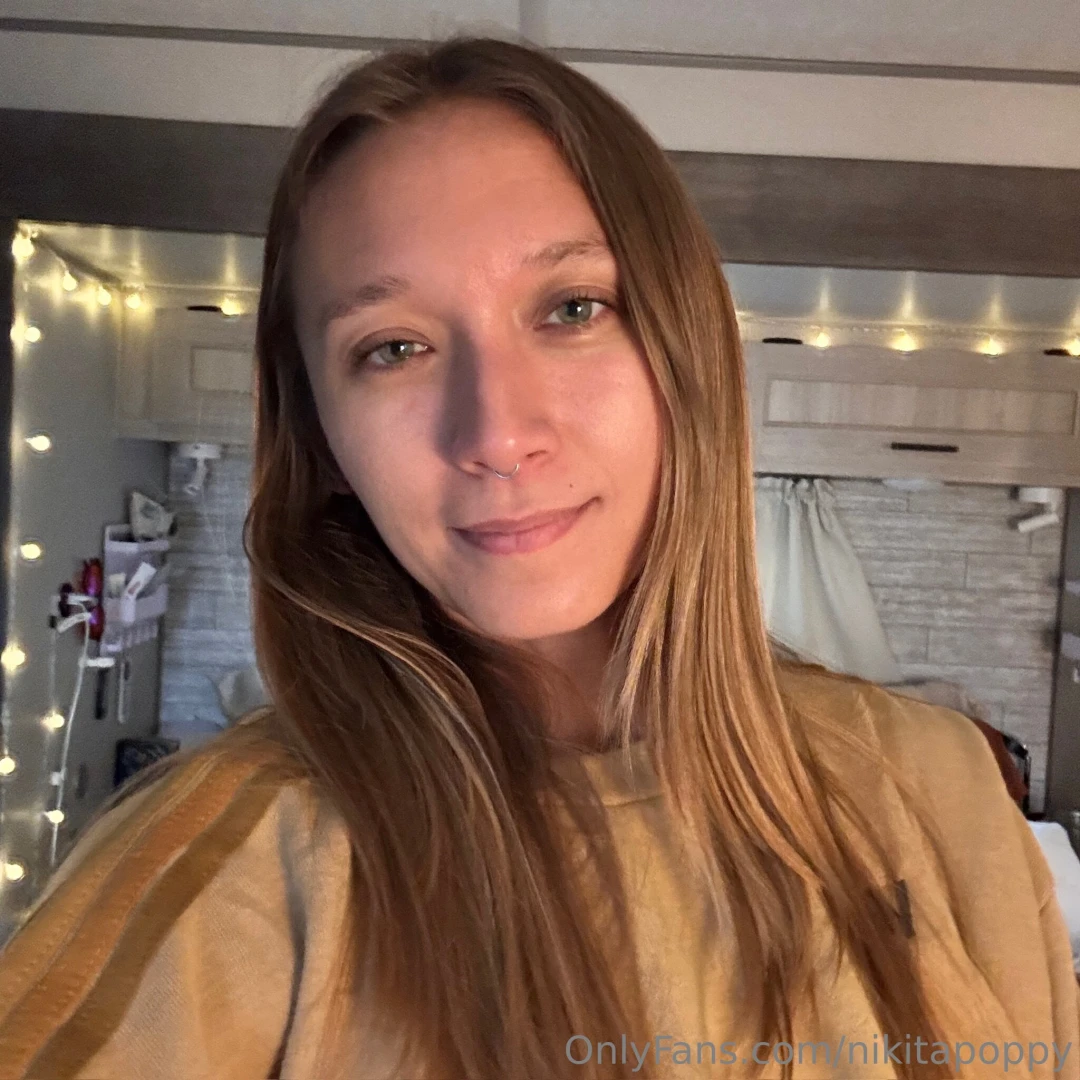 In the mood to bundle up get all cozy in bed and stay that way lol 