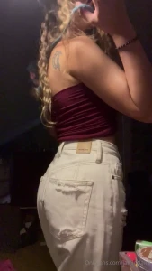 Took off my nails so i can fit more fingers in my ass