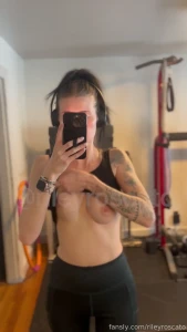 Yes i still workout on the weekends have to keep this sexy ass in part 1