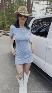 If you saw my tiktoks today and were wondering if i actually had part 1