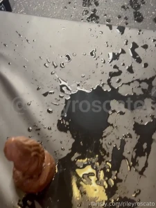 Another squirt show with my thickest dildo do you think i ll fit it