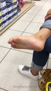 Segunda parte probandome tenis en la coppel pude notar que se me